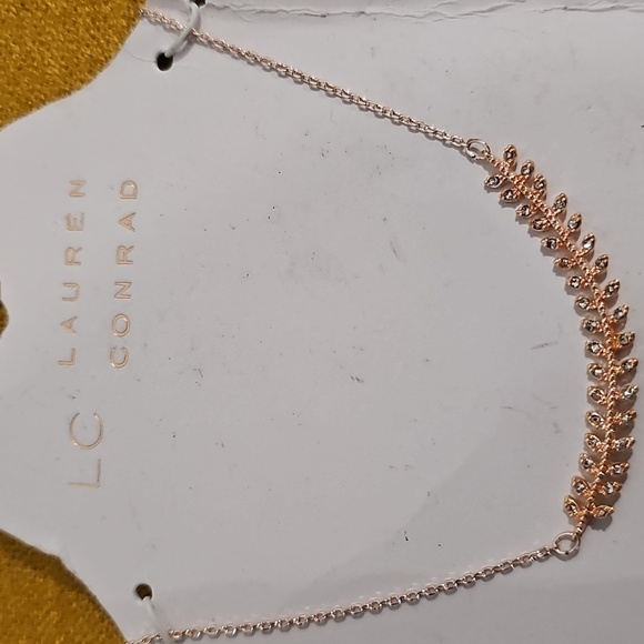 LAUREN CONRAD ROSE GOLD NECKLACE w/ CLEAR FAUX CRYSTAL LEAF ACCENTS NWT - Picture 4 of 4